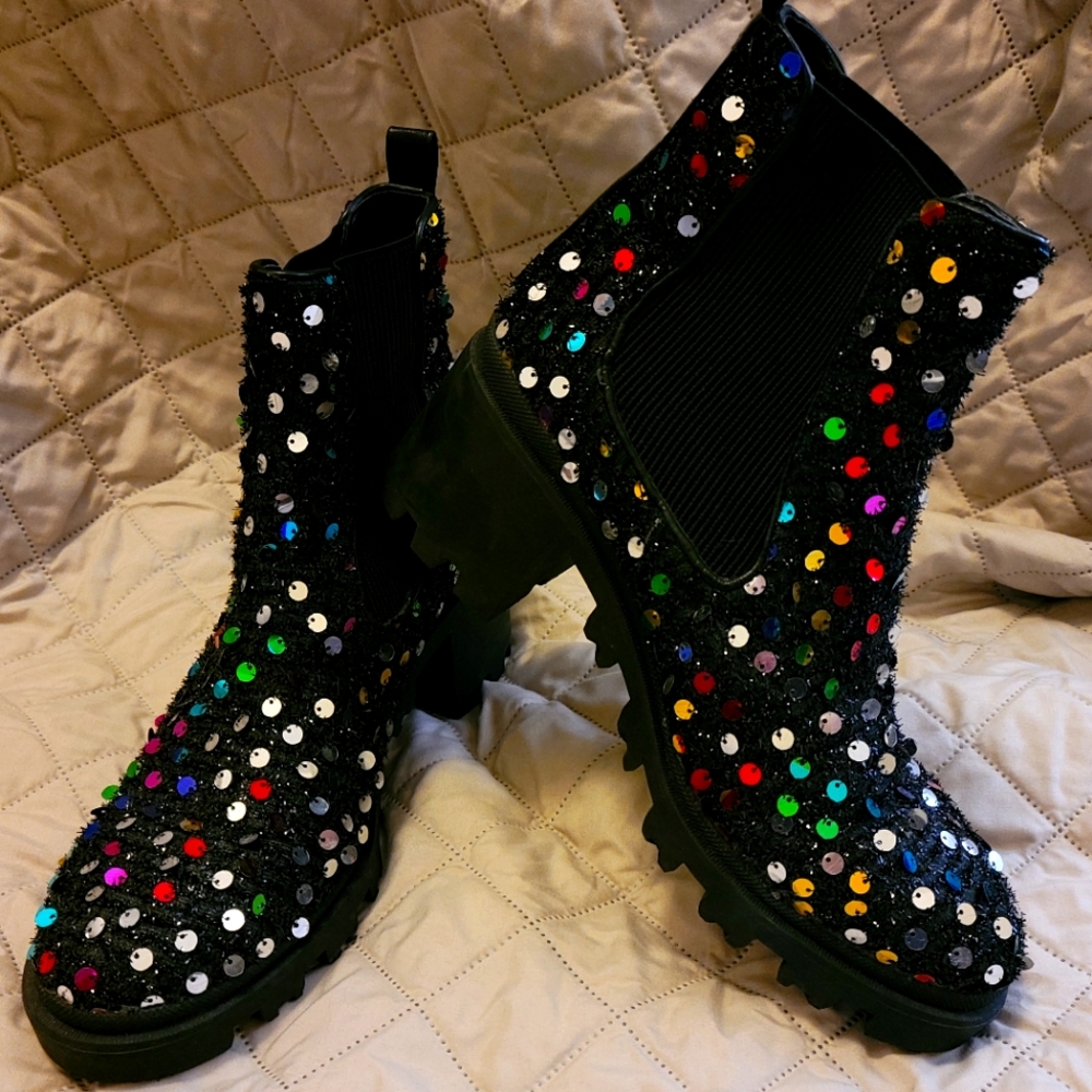 Betsey Johnson USW10 Black Party Boots